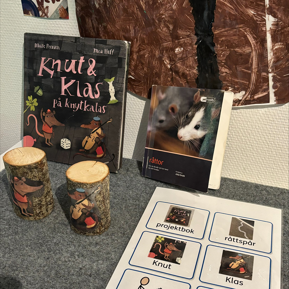 Miljö med boken Knut o& Klas
